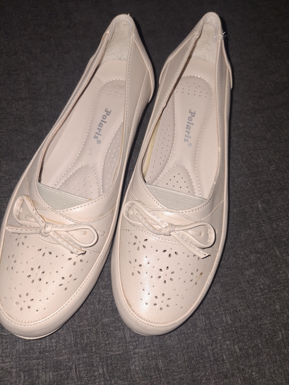 Women's Cream Ballet Flats with Bow